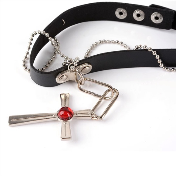 Gothic choker cross red necklace Rosario  and vampire anime mocha inspired - Picture 3 of 7